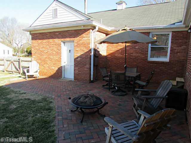 5210 Seward Road Pfafftown, NC 27040 - Photo 3 of 16 Patio/Deck.