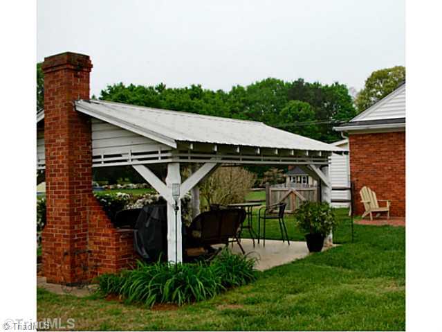 5210 Seward Road Pfafftown, NC 27040 - Photo 4 of 16 Exterior Front.