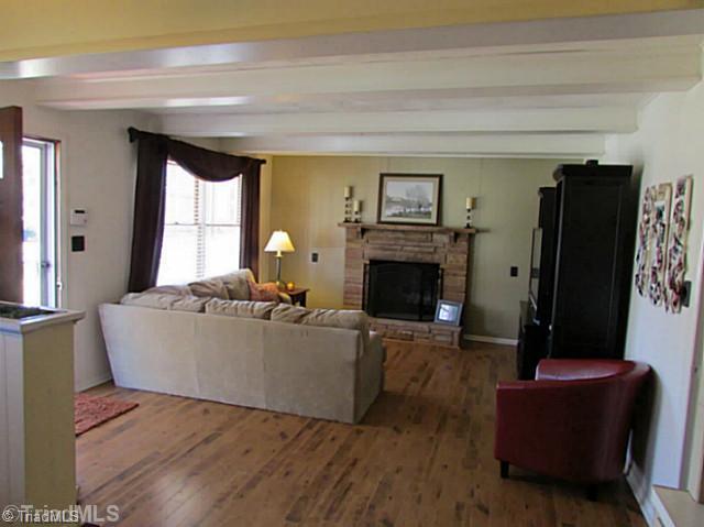 5210 Seward Road Pfafftown, NC 27040 - Photo 6 of 16 Living Room.