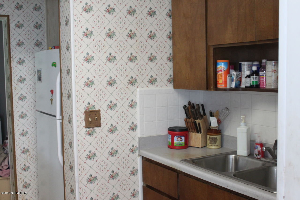 7042 Camelot Road Jacksonville, FL 32211 - Photo 3 of 8 Kitchen 1