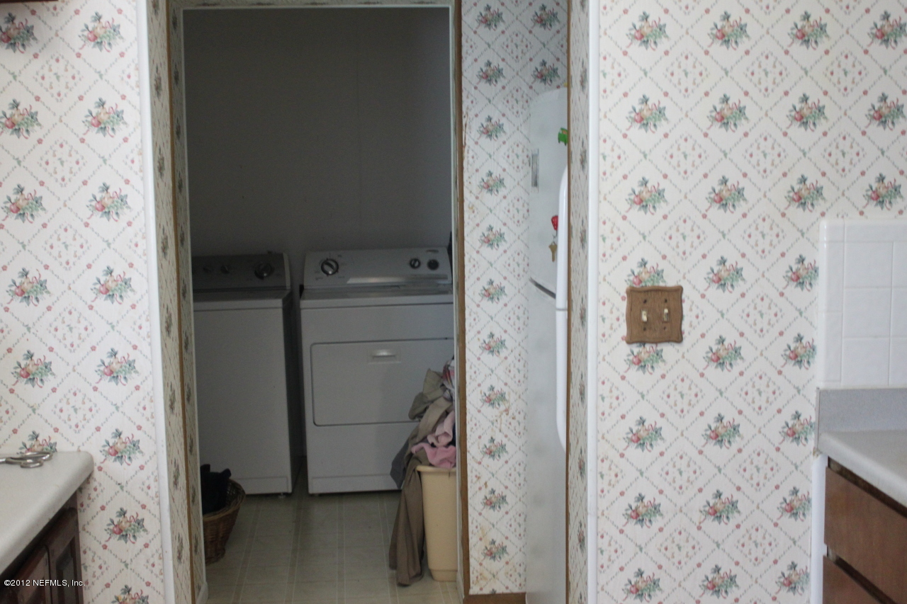 7042 Camelot Road Jacksonville, FL 32211 - Photo 5 of 8 Laudry Room