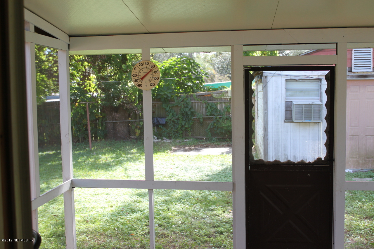 7042 Camelot Road Jacksonville, FL 32211 - Photo 6 of 8 Patio