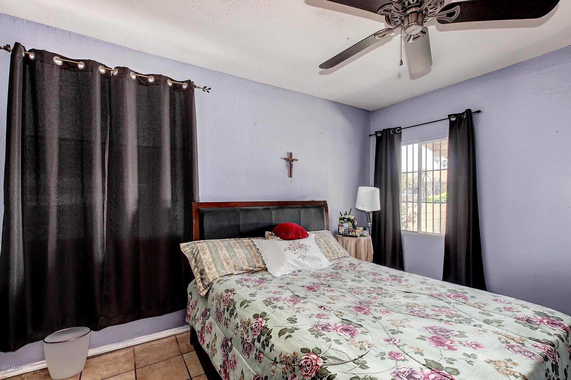 924 East Darrel Road Phoenix, AZ 85042 - Photo 14 of 23 0014-Darrel (13)