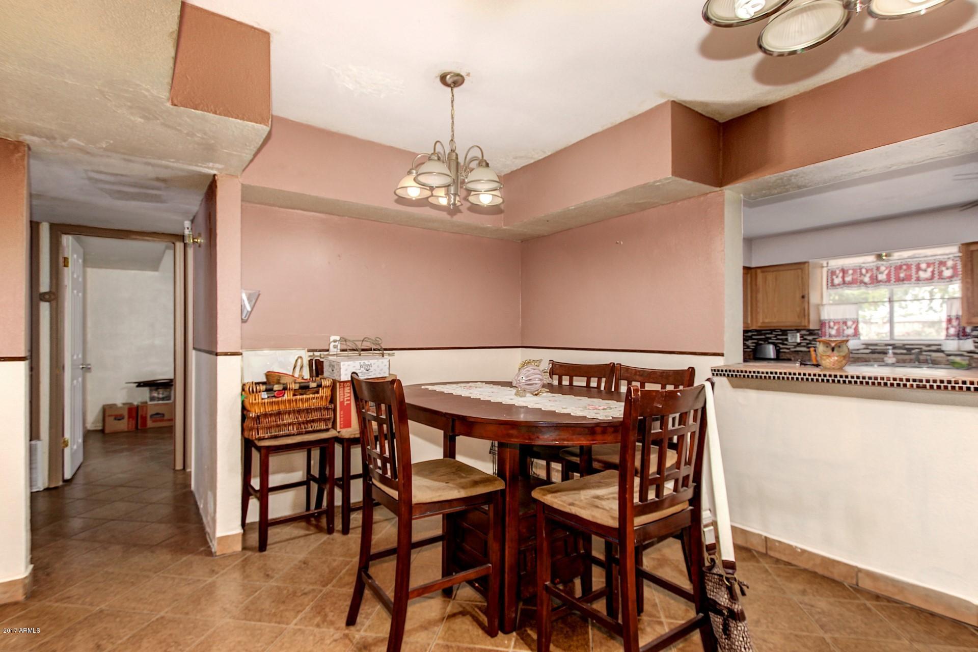 924 East Darrel Road Phoenix, AZ 85042 - Photo 5 of 23 0006-Darrel (6)