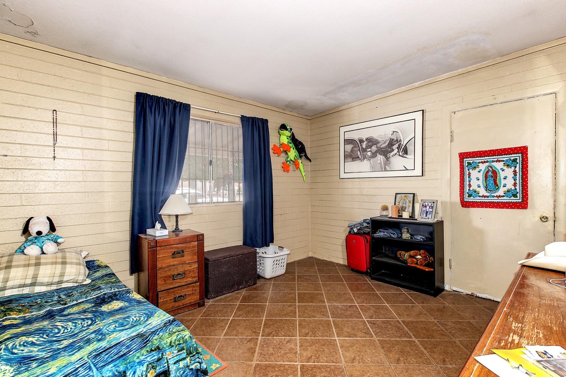 924 East Darrel Road Phoenix, AZ 85042 - Photo 8 of 23 0009-Darrel (9)