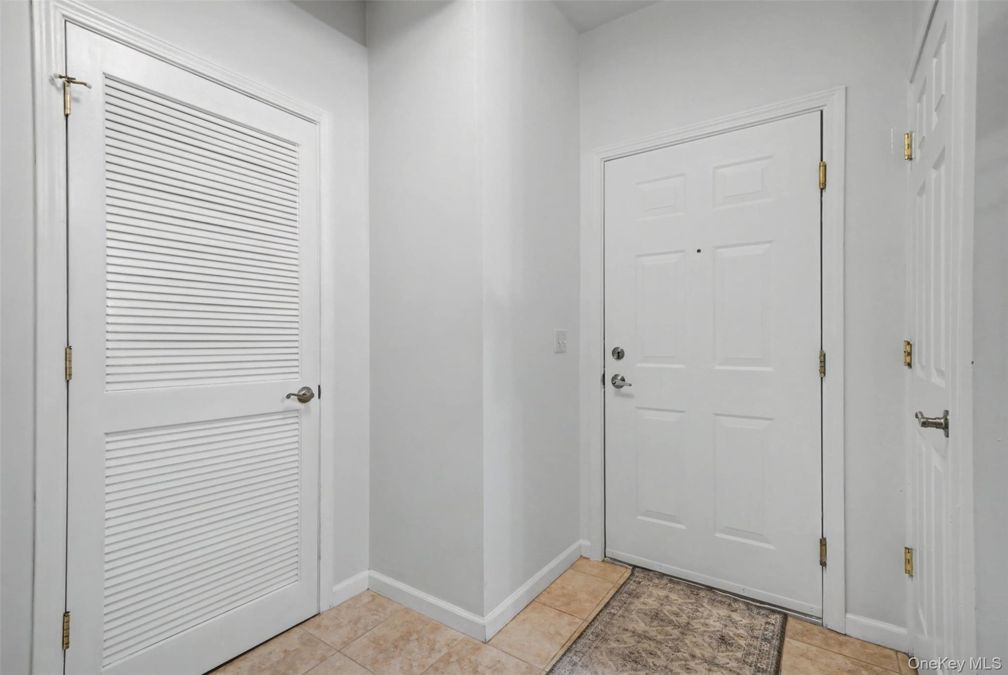 935 Tower Ridge Circle Middletown, NY 10941 - Photo 4 of 27