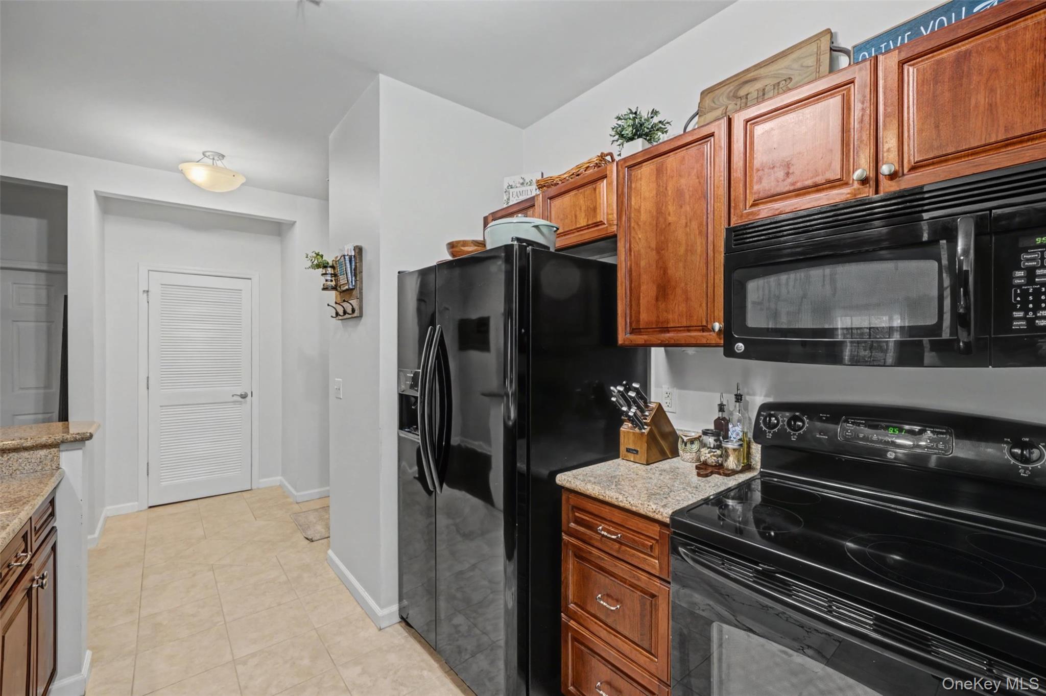 935 Tower Ridge Circle Middletown, NY 10941 - Photo 10 of 27