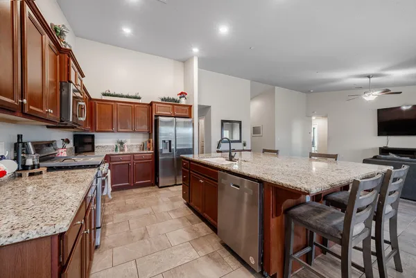 $485,000 | 3133 4th Street, Sanger, CA 93657