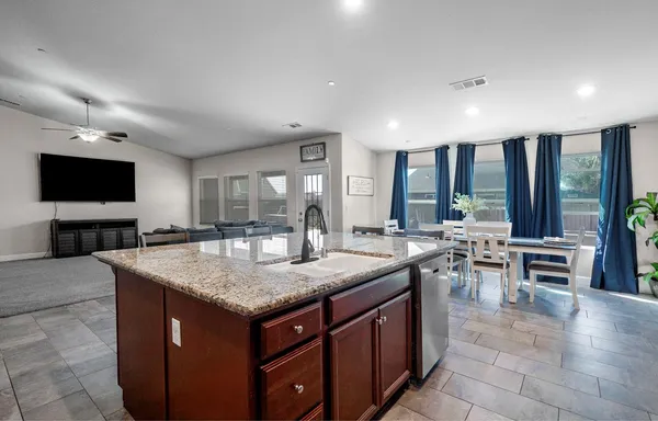 $485,000 | 3133 4th Street, Sanger, CA 93657