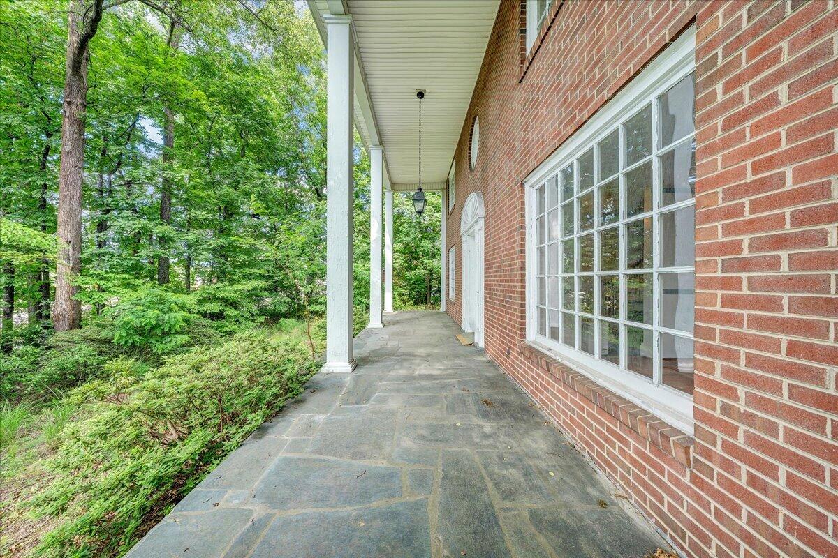 1009 Hardy Road Vinton, VA 24179 - Photo 35 of 38 61-MIB06688