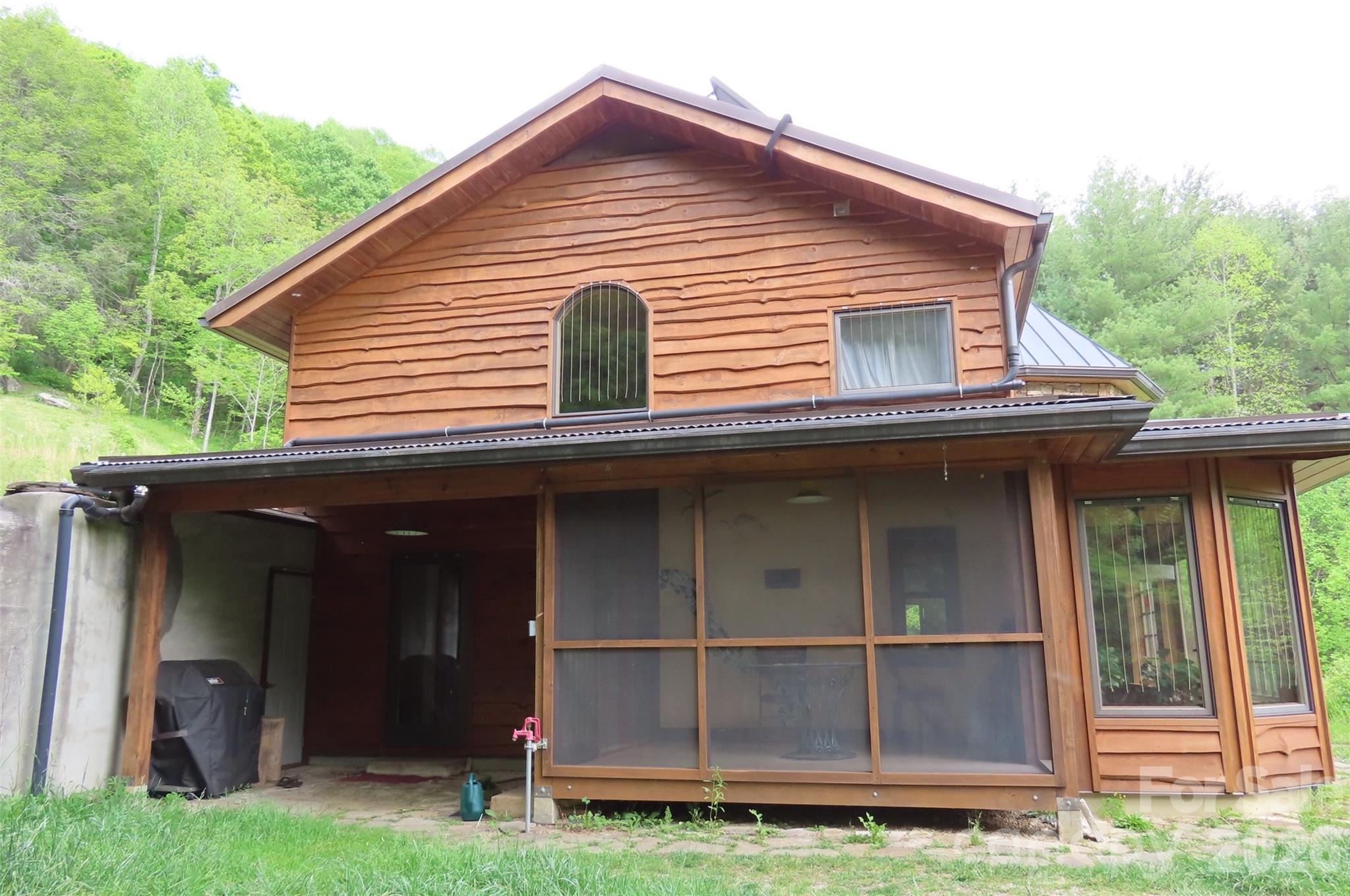 1422 Middle Fork Road Hendersonville, NC 28792 - Photo 36 of 48