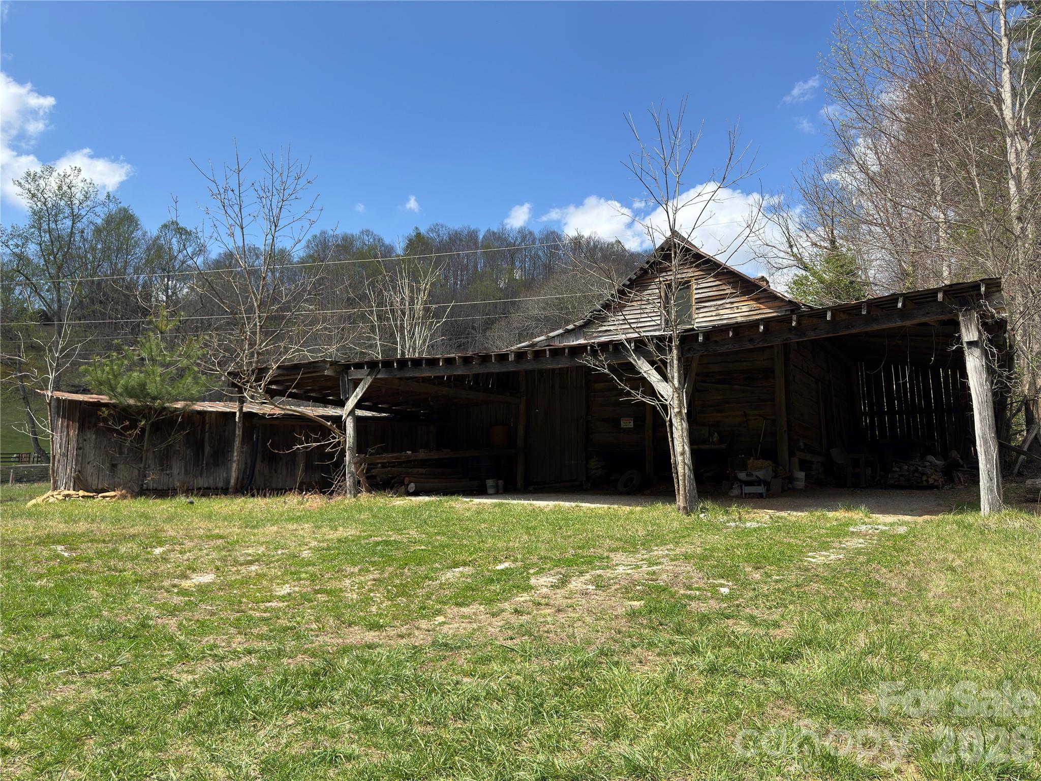1422 Middle Fork Road Hendersonville, NC 28792 - Photo 46 of 48