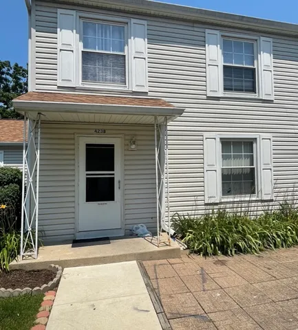$1,800 | 423D James Court, Unit B, Glendale Heights, IL 60139