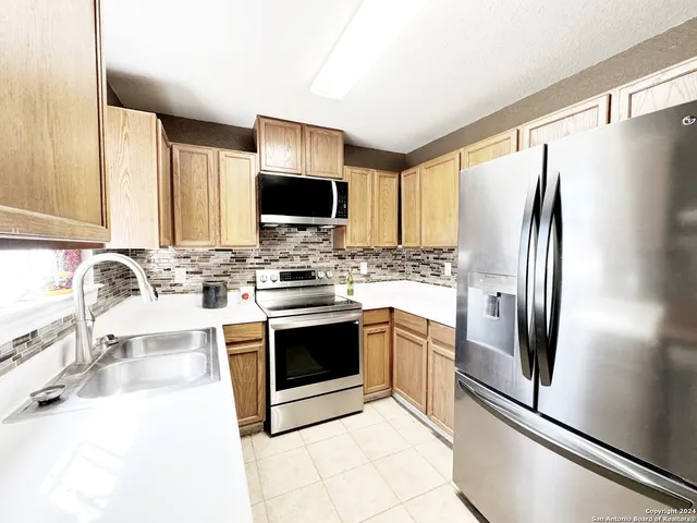 $185,000 | 133 Rio Grande Street, Uvalde, TX 78801