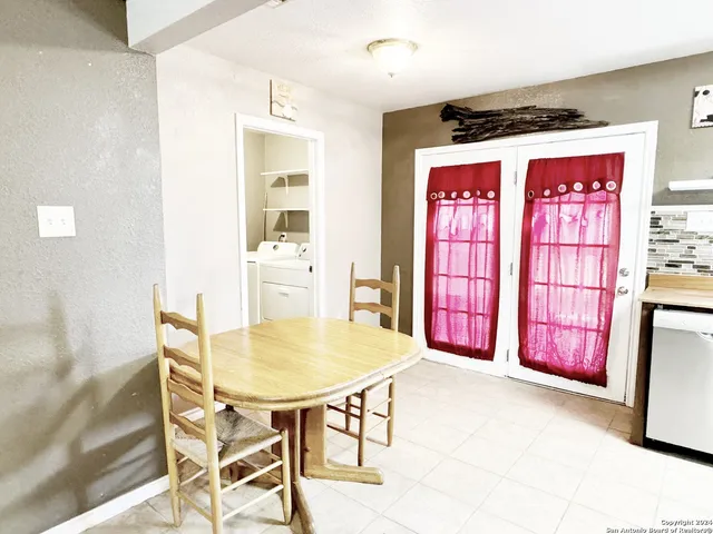 $185,000 | 133 Rio Grande Street, Uvalde, TX 78801