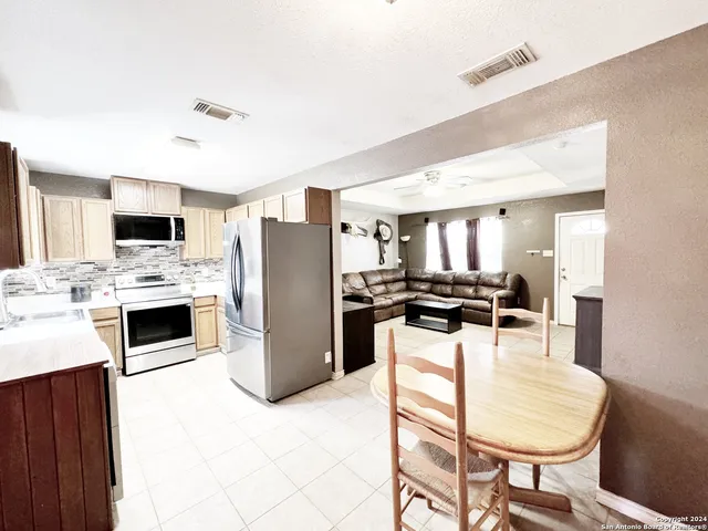 $185,000 | 133 Rio Grande Street, Uvalde, TX 78801