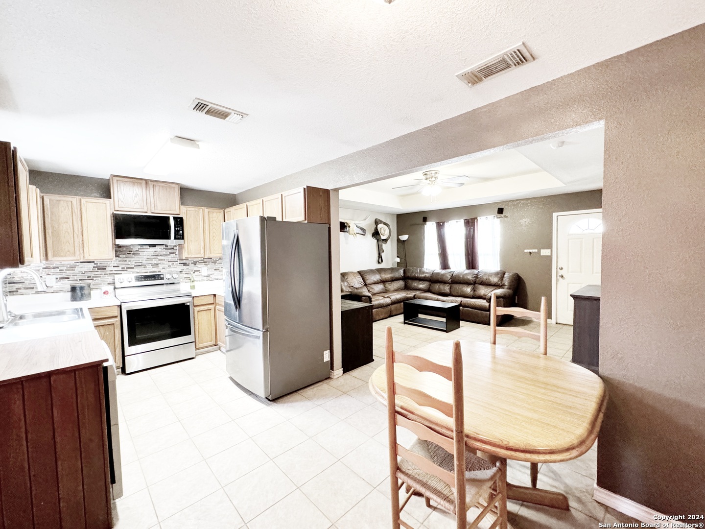 133 Rio Grande Street Uvalde, TX 78801 - Photo 14 of 28