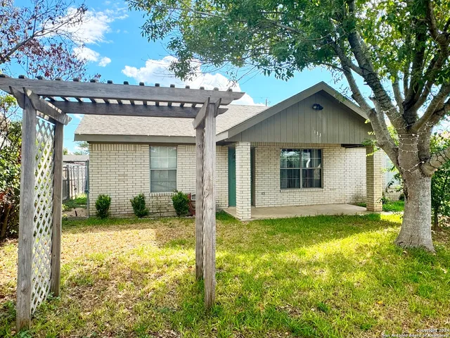 $185,000 | 133 Rio Grande Street, Uvalde, TX 78801