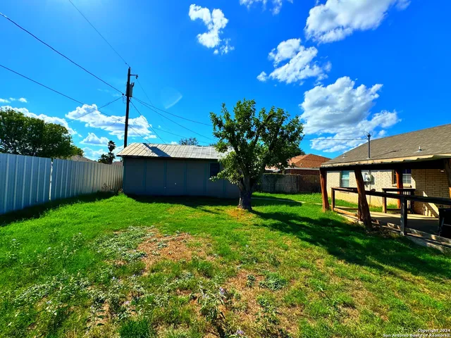 $185,000 | 133 Rio Grande Street, Uvalde, TX 78801