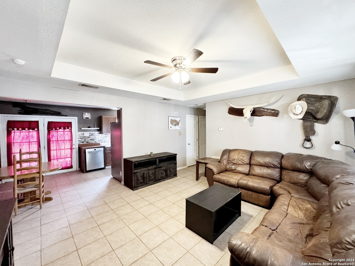 133 Rio Grande Street Uvalde, TX 78801 - Photo 6 of 28