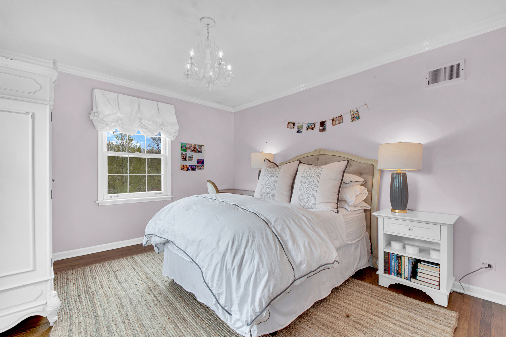 500 Douglas Drive Lake Forest, IL 60045 - Photo 26 of 34 a bedroom with a bed and a window