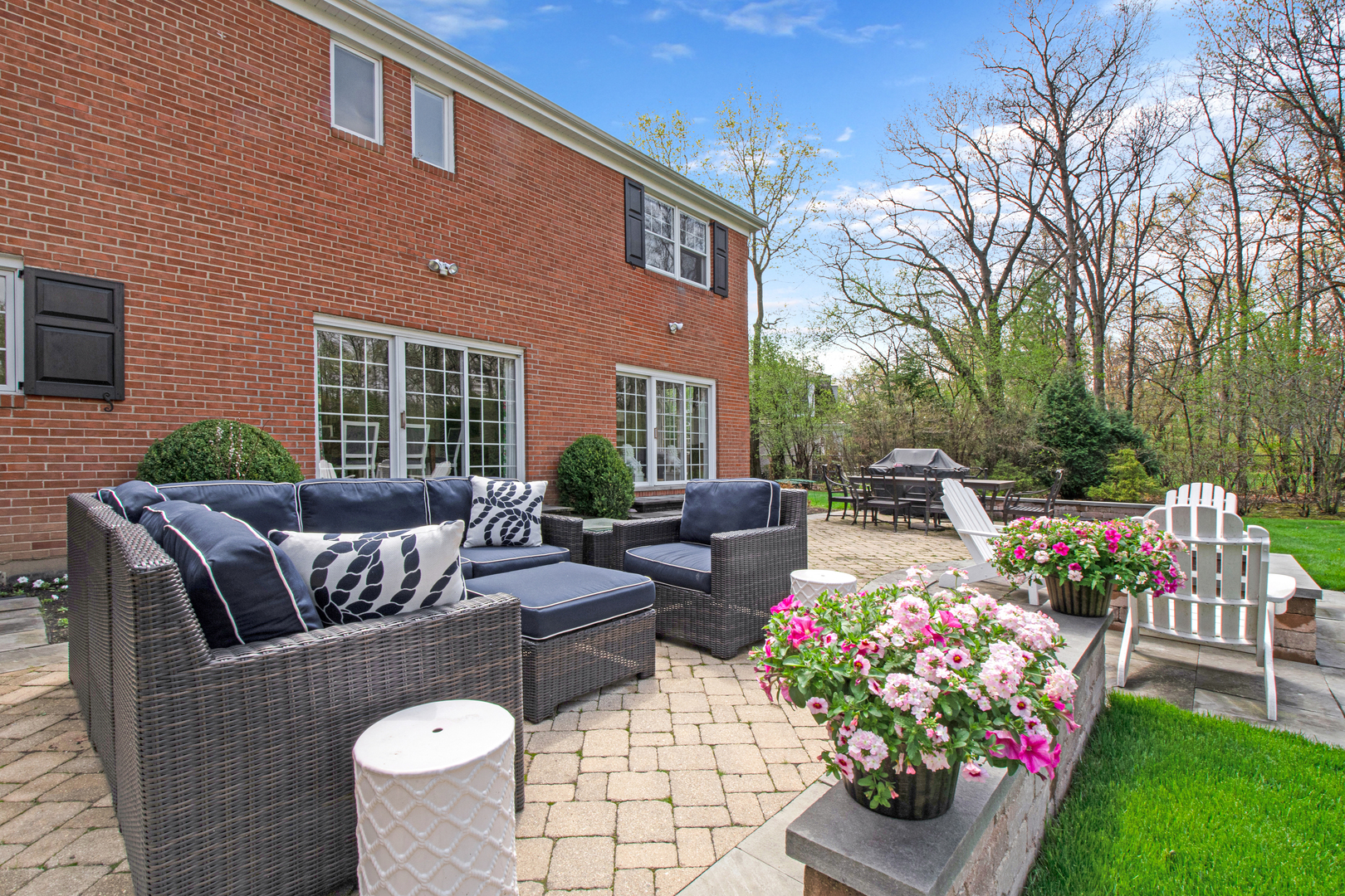 500 Douglas Drive Lake Forest, IL 60045 - Photo 29 of 34 a view of a patio filled with furniture