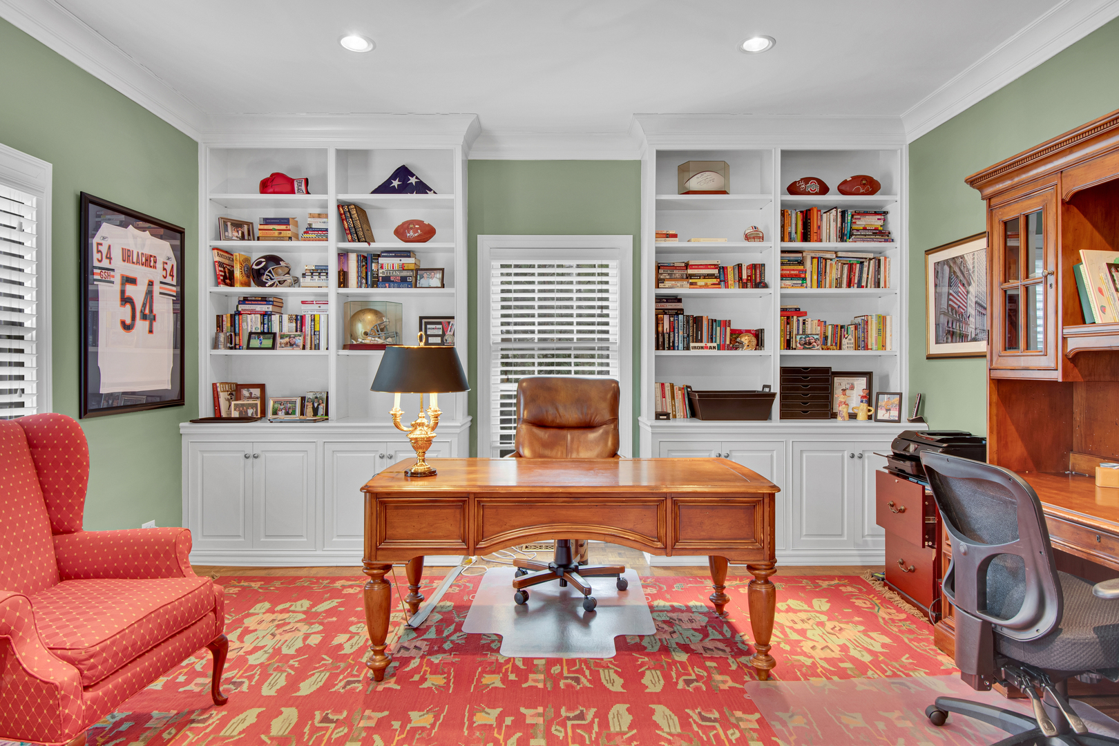 500 Douglas Drive Lake Forest, IL 60045 - Photo 9 of 34 a workspace with furniture