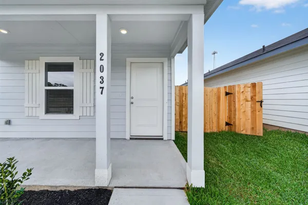 $1,495 | 2037 East Gemini Drive, Splendora, TX 77372