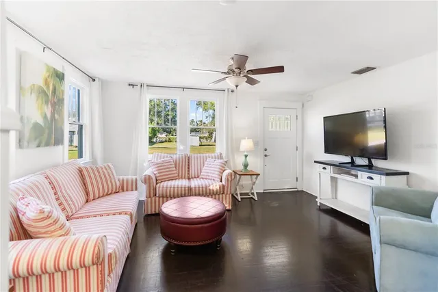 $419,000 | 2530 Loma Linda Street, Sarasota, FL 34239