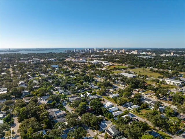 $419,000 | 2530 Loma Linda Street, Sarasota, FL 34239