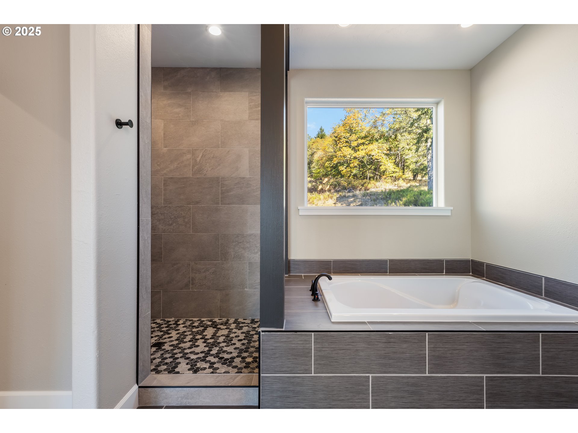 662 Brooks Loop Sutherlin, OR 97479 - Photo 23 of 47