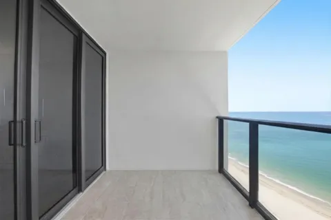 $599,999 | 2301 South Ocean Drive, Unit 2303, Hollywood, FL 33019