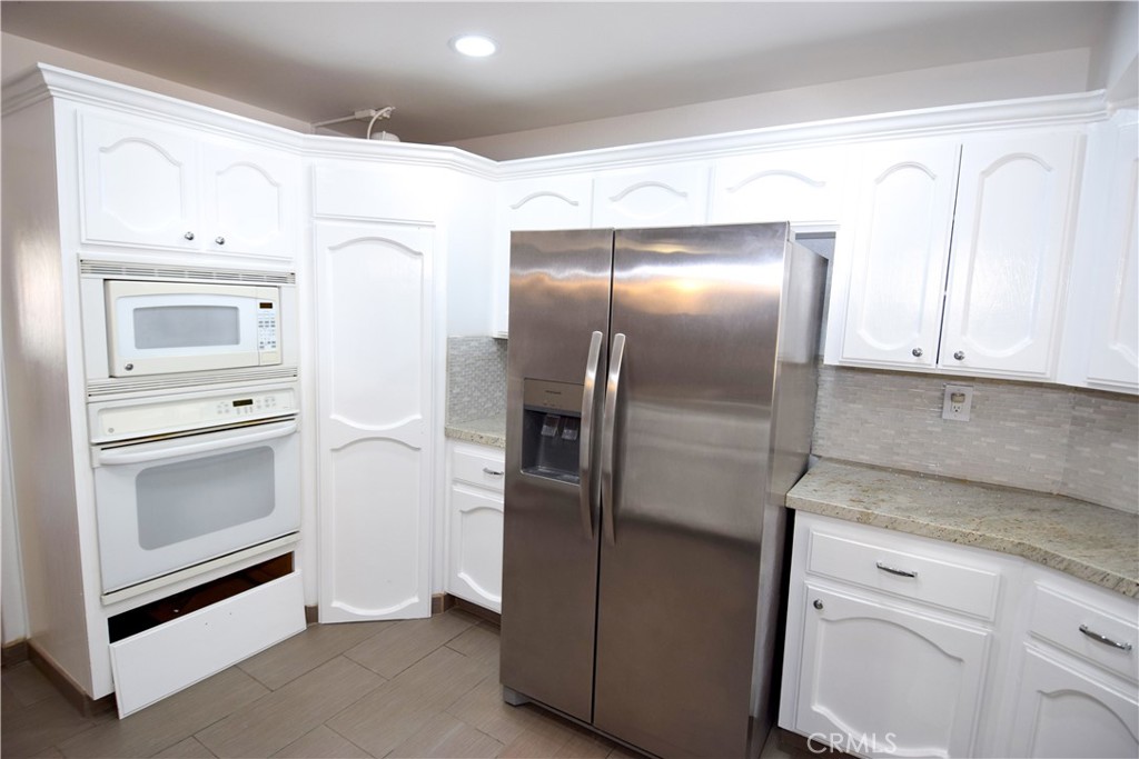 13253 Pocono Road Apple Valley, CA 92308 - Photo 10 of 26