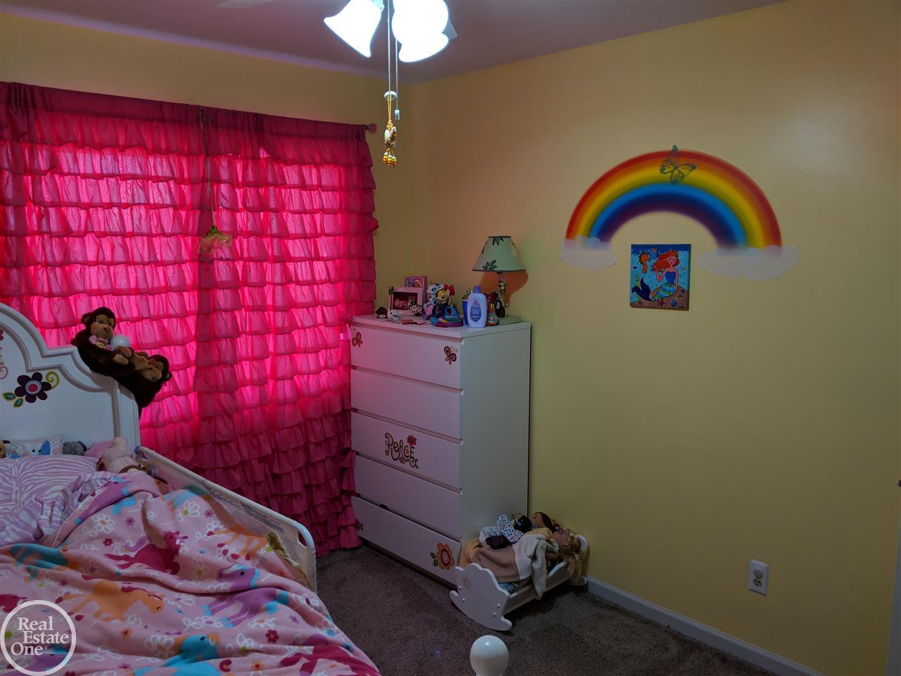 1613 Stonecrest Drive Rochester, MI 48307 - Photo 29 of 35 31373620-28.JPG