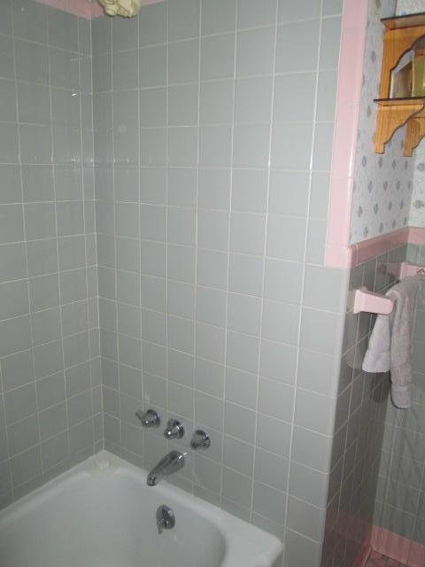 2115 Wilson Road Point Pleasant, NJ 08742 - Photo 13 of 21 Tub and tile