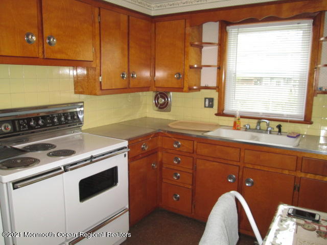 2115 Wilson Road Point Pleasant, NJ 08742 - Photo 6 of 21 Wilson kitchen