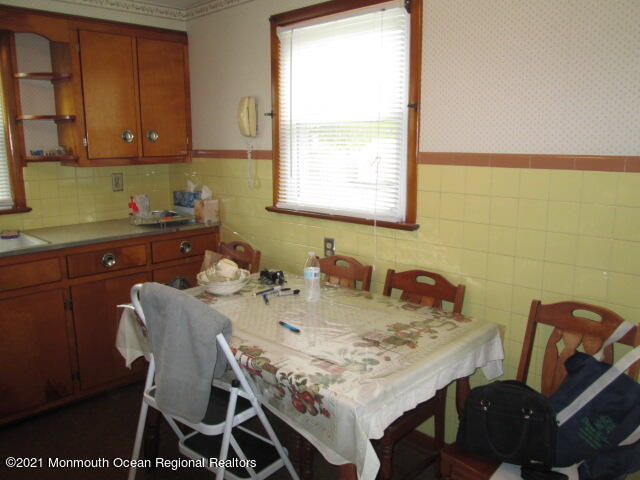 2115 Wilson Road Point Pleasant, NJ 08742 - Photo 7 of 21 Kitchen table area