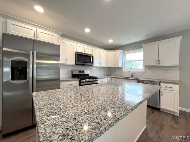 $2,500 | 1589 Center Road, Unit L & R, West Seneca, NY 14224