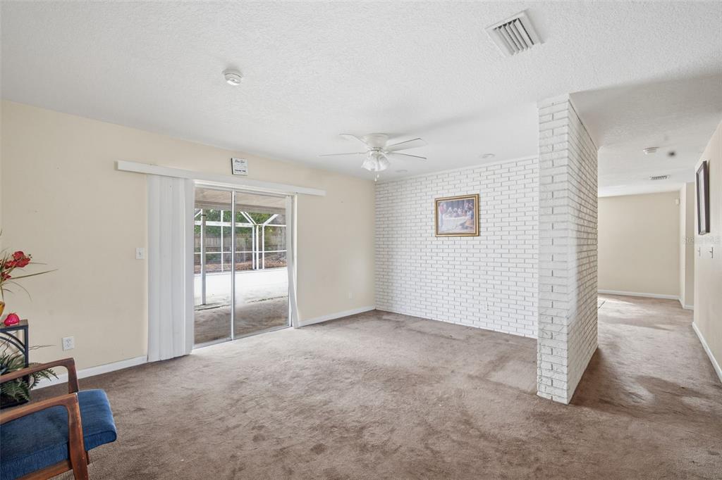 4449 Tarpon Drive Tampa, FL 33617 - Photo 8 of 36