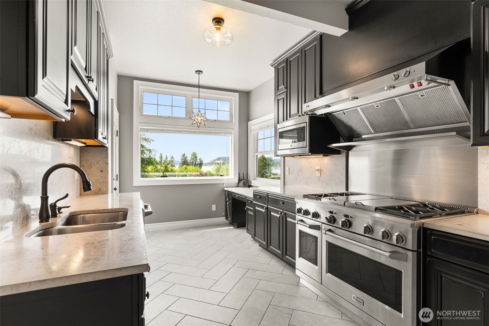 1407 Lewis Road Tacoma, WA 98465 - Photo 11 of 40 Gallery Image 11