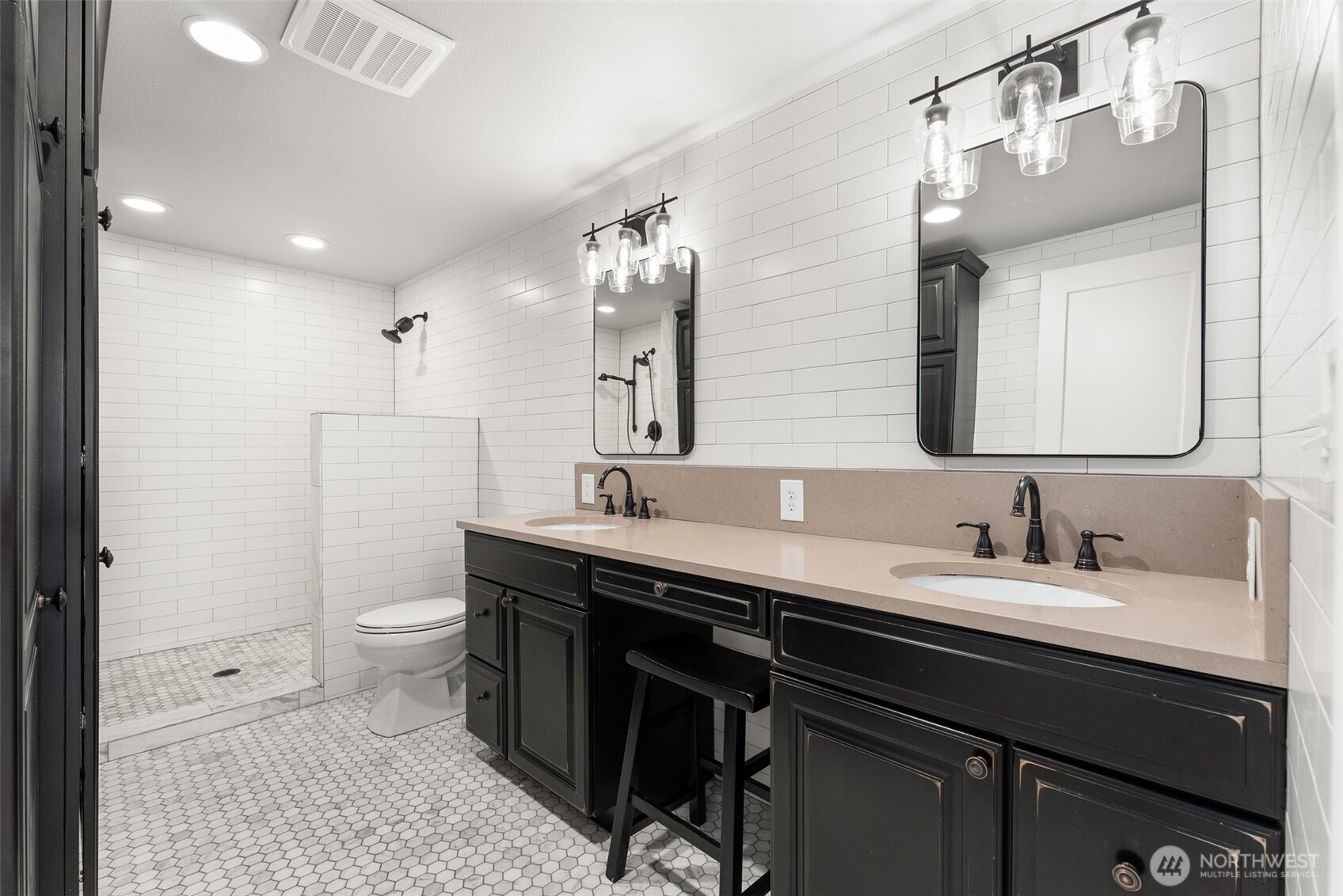 1407 Lewis Road Tacoma, WA 98465 - Photo 17 of 40 Gallery Image 17