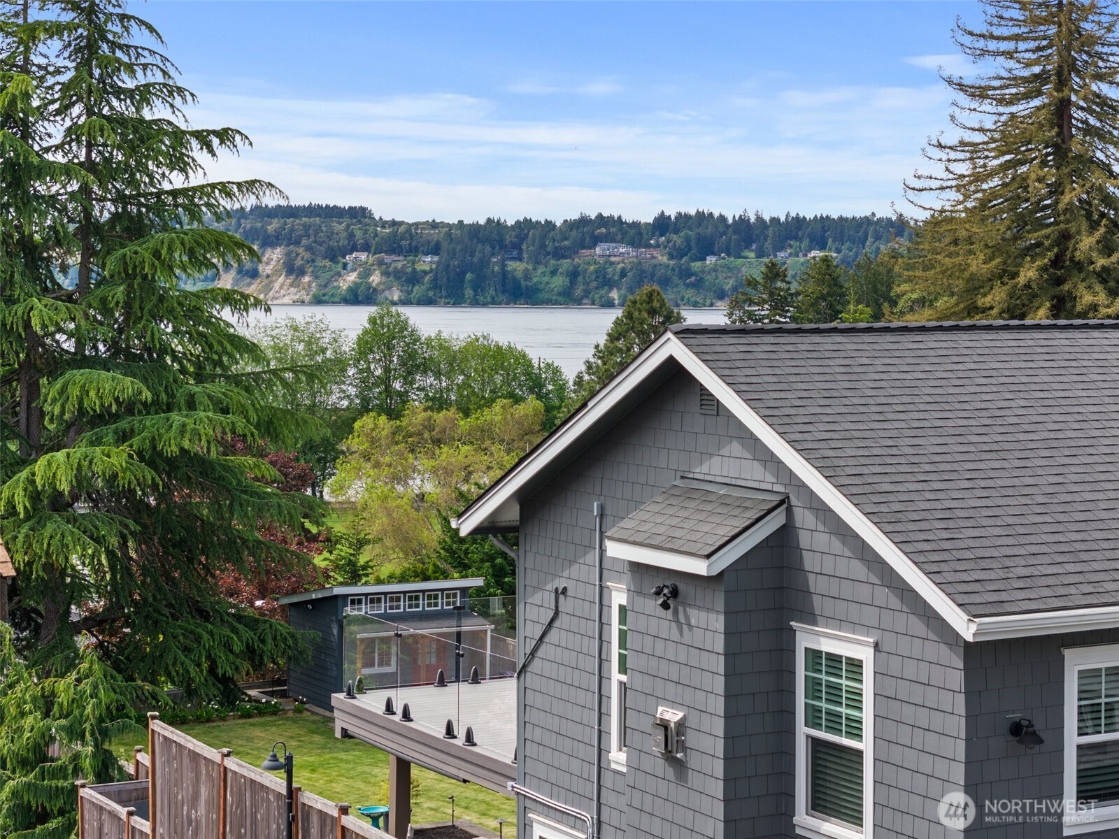 1407 Lewis Road Tacoma, WA 98465 - Photo 5 of 40 Gallery Image 5