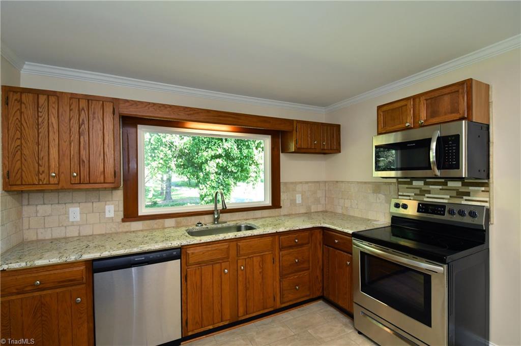 1588 Yadkin Valley Road Advance, NC 27006 - Photo 7 of 18 Gallery Image 7