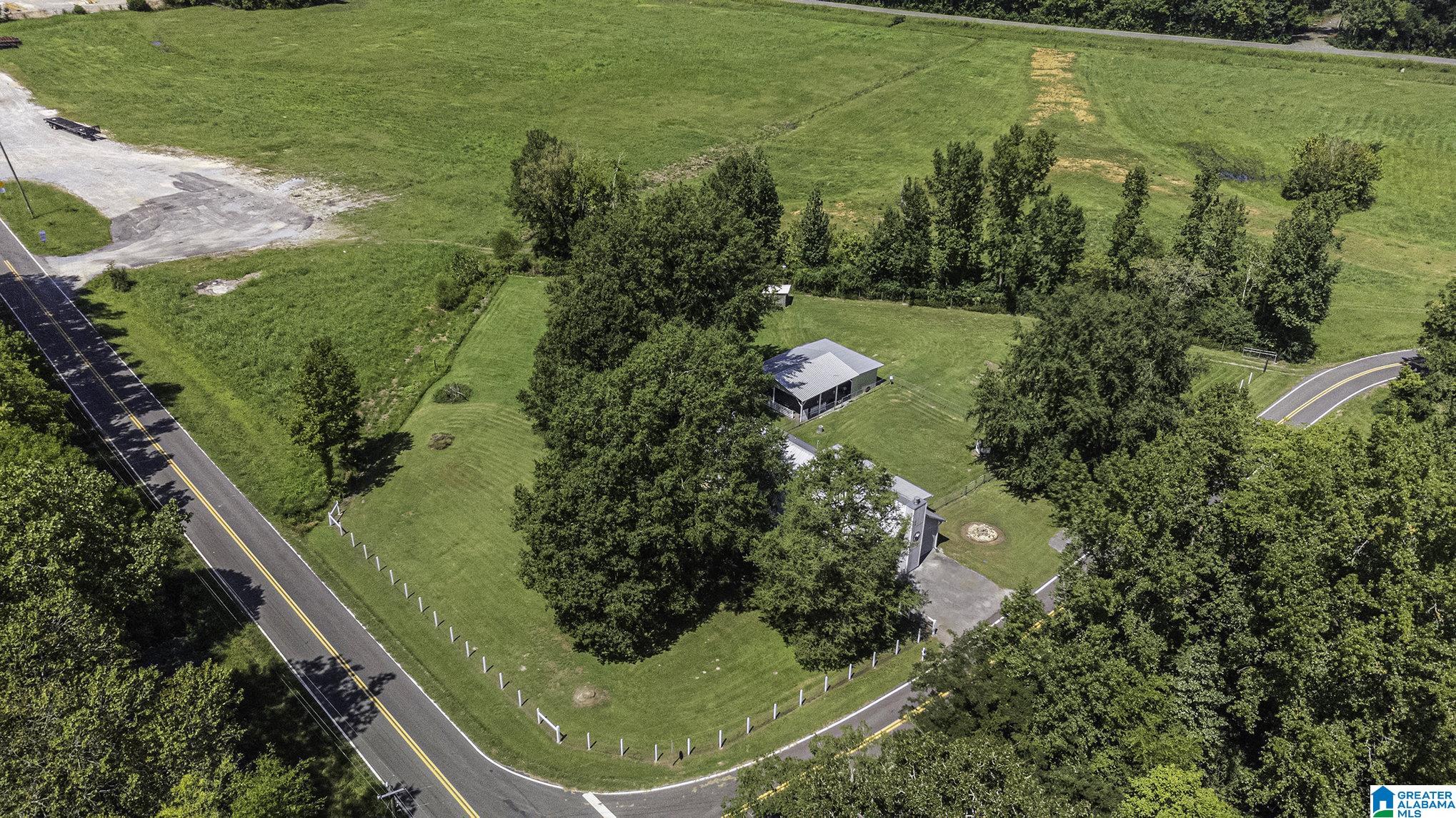 391 Huntwood Road Shelby, AL 35143 - Photo 3 of 36