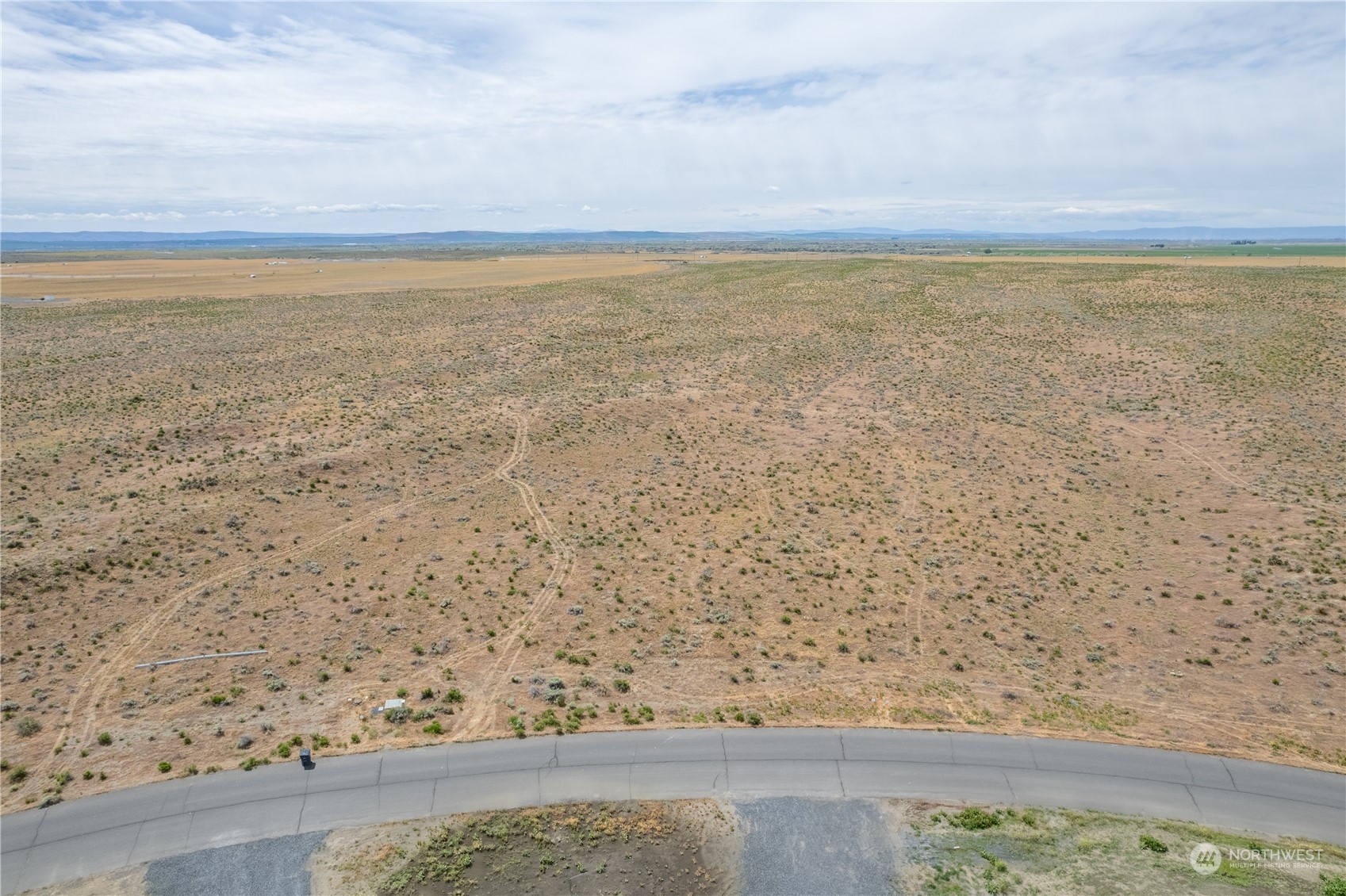 452 Southeast Desert Hills Loop Road Moses Lake, WA 98837 - Photo 4 of 22