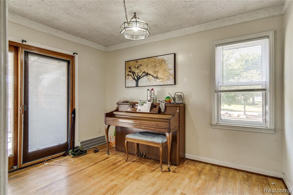 17827 Quarry Road Riverview, MI 48193 - Photo 12 of 31
