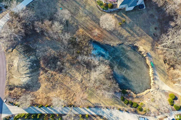 $27,500 | 1216 Winterberry Avenue, Germantown Hills, IL 61548