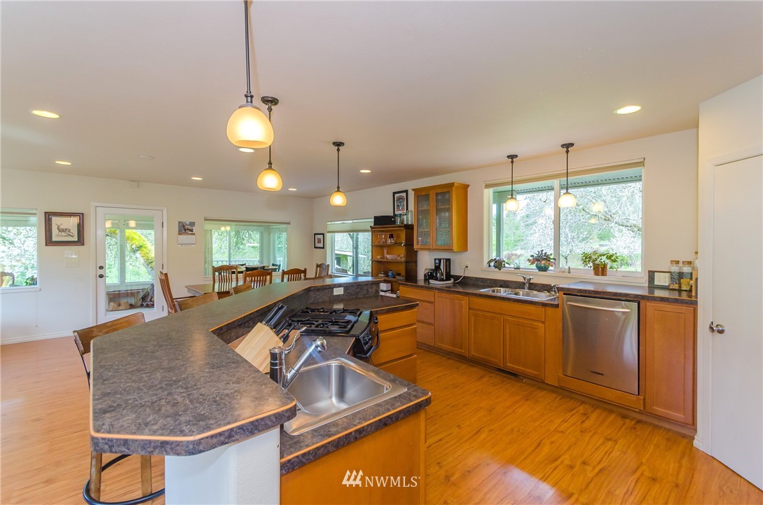 892 Pleasant Valley Road Chehalis, WA 98532 - Photo 5 of 24