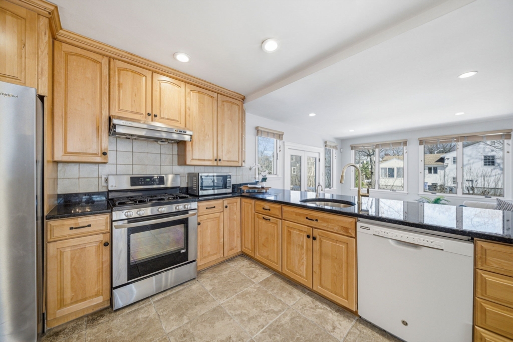 92 Shaw Road Belmont, MA 02478 - Photo 12 of 42
