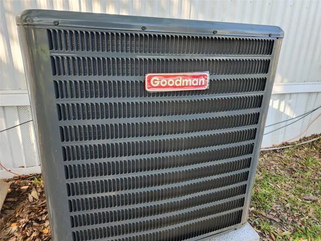 $1,500 | 17118 Choctaw Drive, Baytown, TX 77523